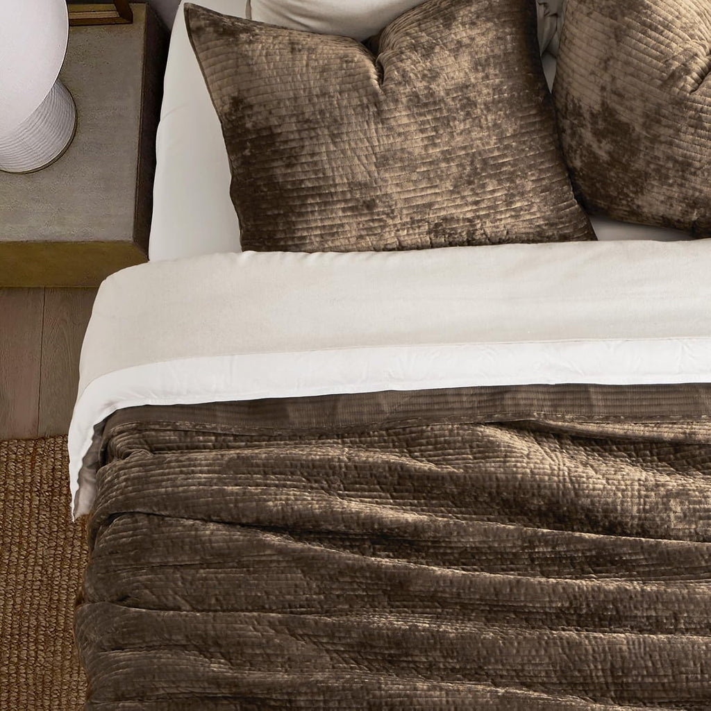 EverGrace Velvet Quilt Set California King 118'' x 106'', Luxurious Soft Bedding Sets, Lightweight Velvet Comforter for All Season, Striped Oversized Bedspread Coverlet w/ 2 Shams, Mushroom Brown