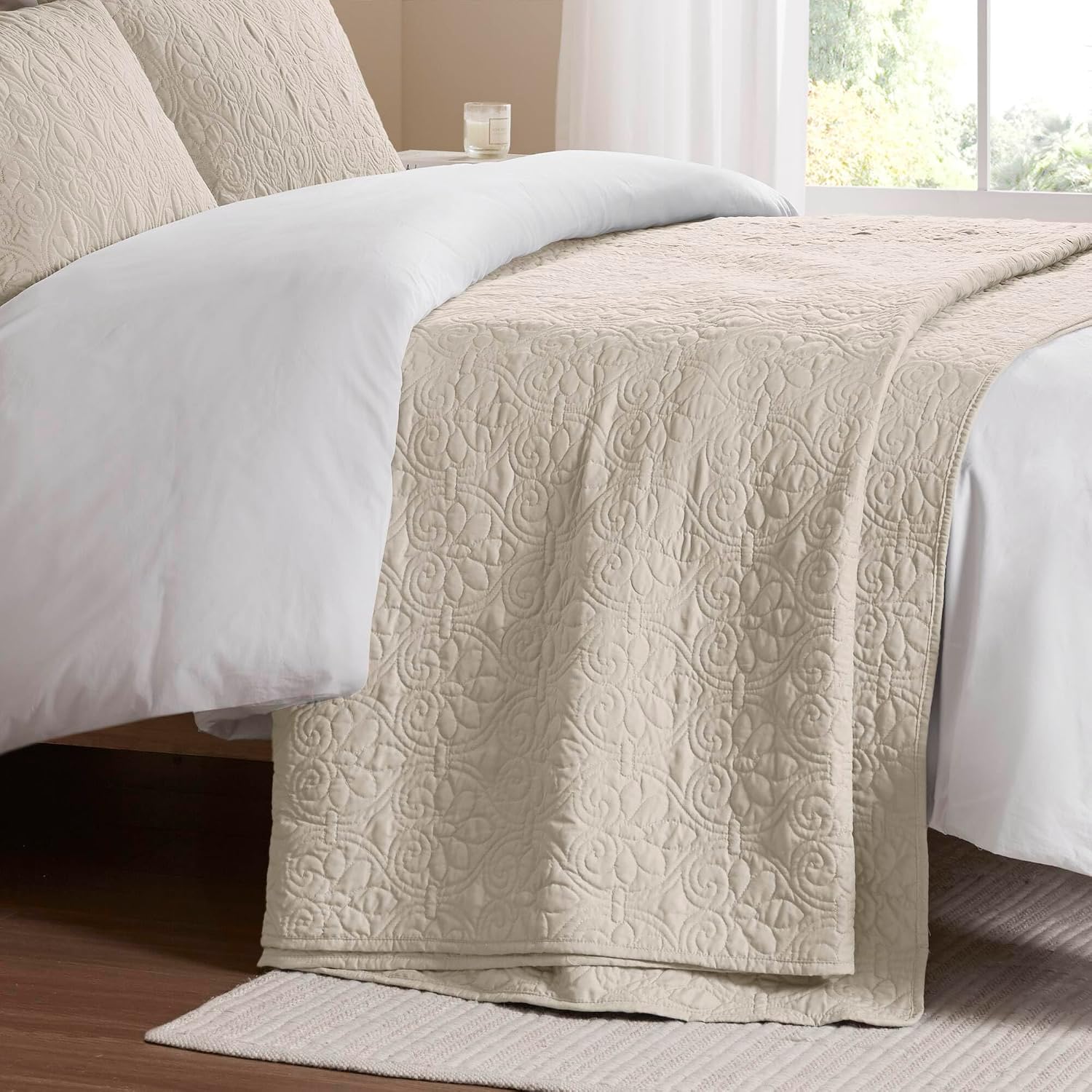 Madison Park Quebec King Size Quilt Bedding Set - Cream , Damask – 3 Piece Bedding Quilt Coverlets – Ultra Soft Microfiber Bed Quilts Quilted Coverlet