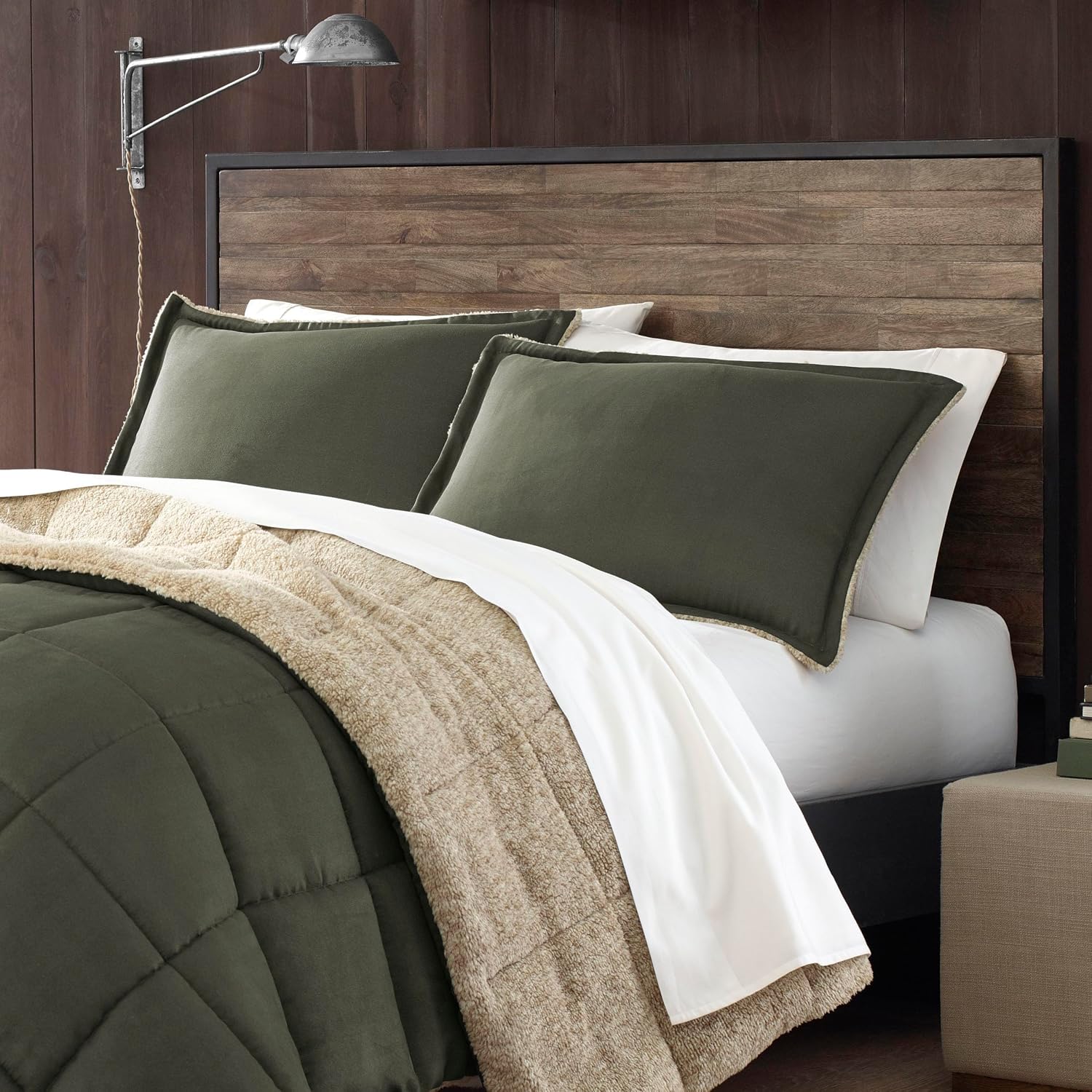 Eddie Bauer - Queen Comforter Set, Microsuede Bedding with Soft Sherpa Reverse, 3 Piece Bed Set with Matching Pillowcases (Sherwood Green)