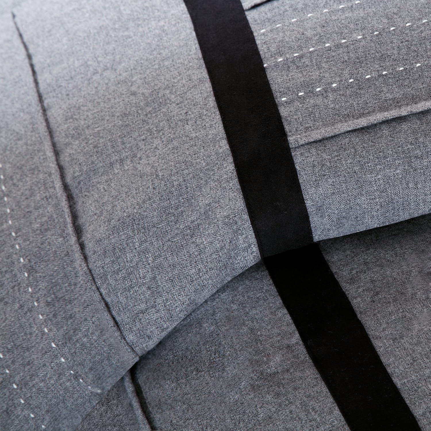 Madison Park Cozy Comforter Set Casual Blocks Design - All Season Bedding, Matching Bed Skirt, Decorative Pillows, Bridgeport Herringbone, Black Dark Grey King(104'x92') 7 Piece