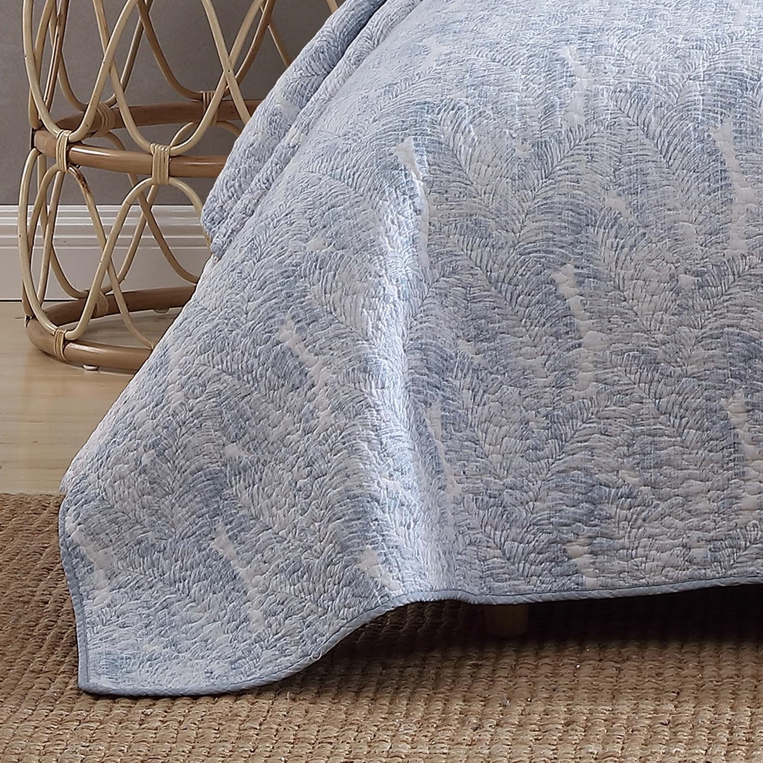 Tommy Bahama - Twin Quilt Set, Reversible Cotton Bedding with Matching Sham, Pre-Washed for Added Softness, Dorm Essentials (Distressed Water Leaves Blue)