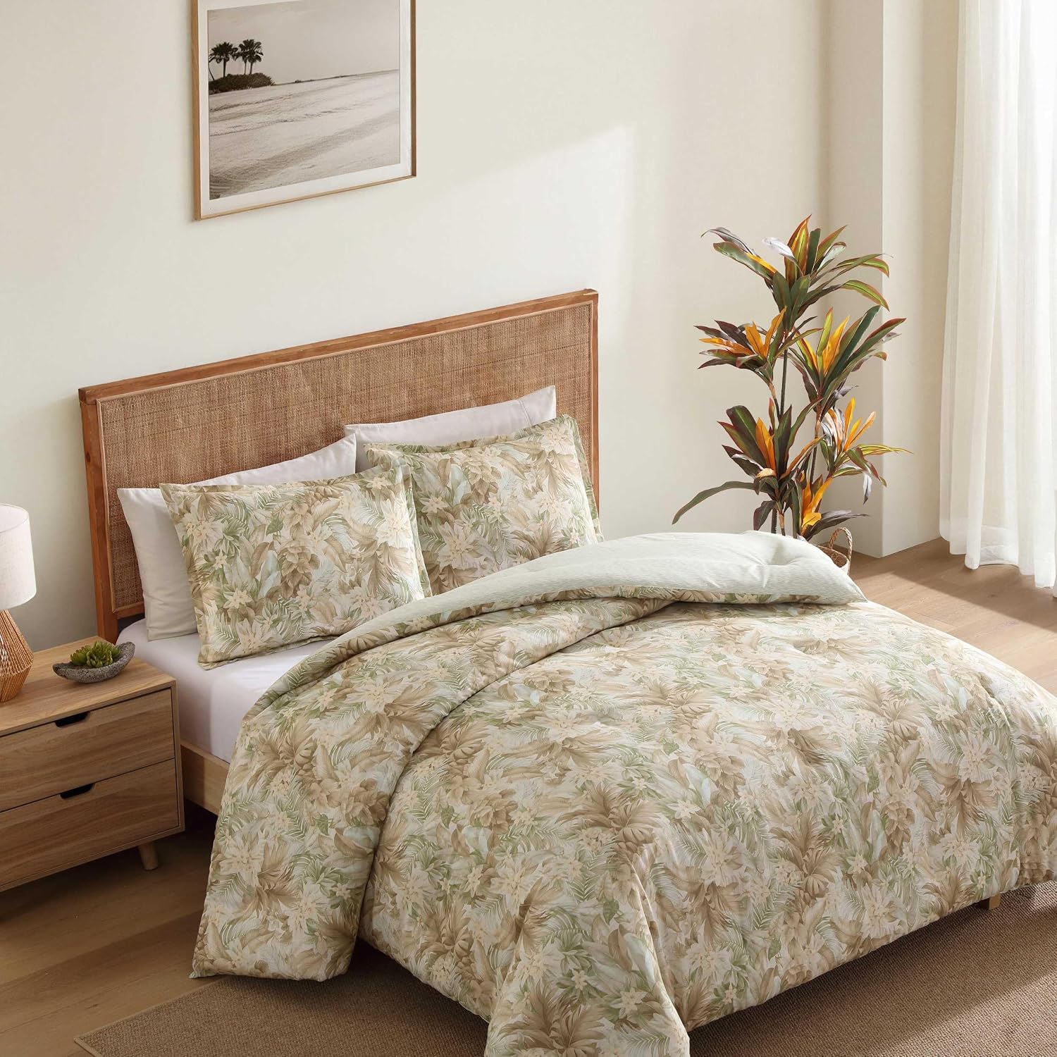Tommy Bahama - King Comforter Set, Naturally Soft Cotton Weave Bedding w/Matching Pillowcases, Medium Weight, 3 Piece Bed Sets (Palm Paradise Green)