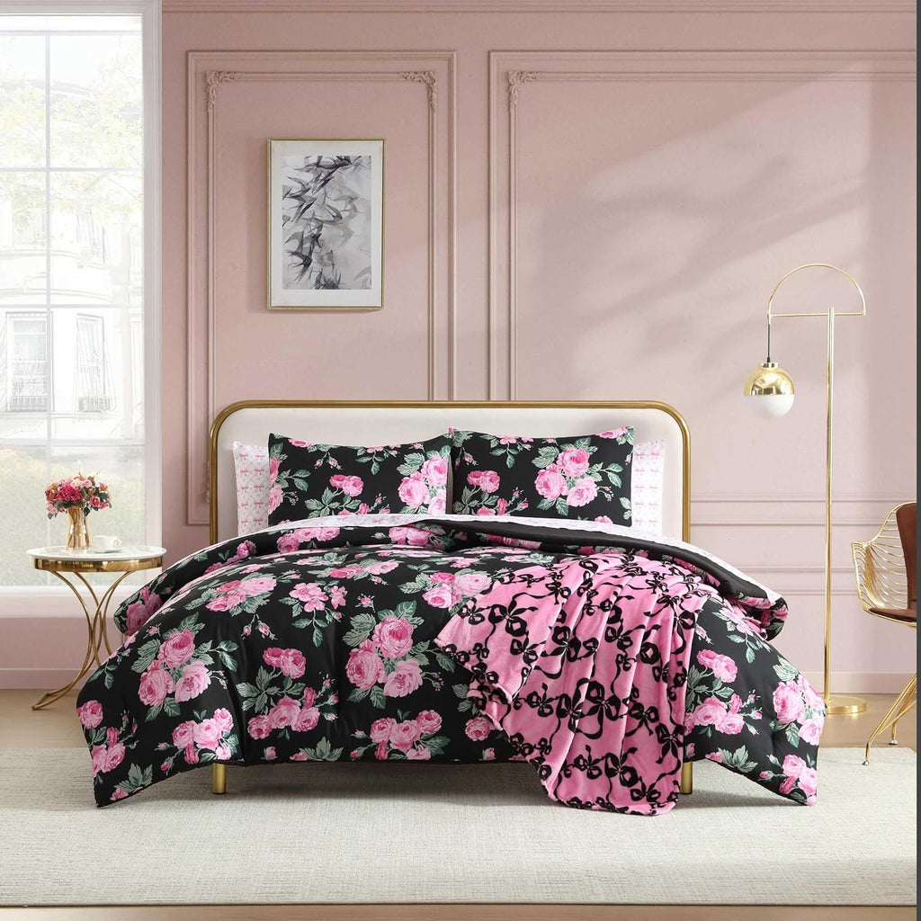 Betsey Johnson - Queen Bedding Set, Wrinkle-Resistant 8 Piece Bed Set, Ultra-Soft Comforter w/Matching Bed Sheets, Pillowcases & Throw Blanket, Lightweight for All-Season Comfort (Garden Floral Pink)