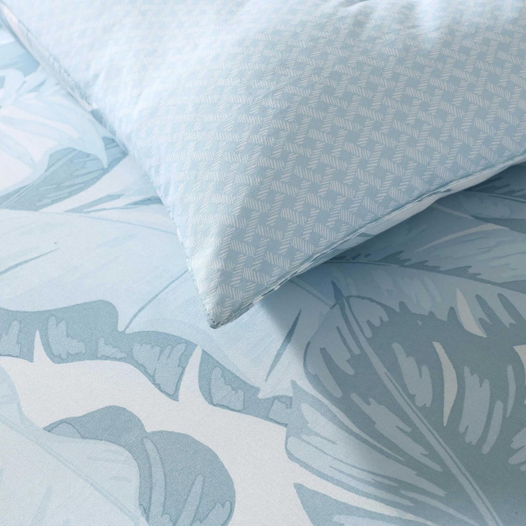 Tommy Bahama - King Comforter Set, 100% Cotton Slub Fabric with Soft Breathable Texture, 5 Piece Bed Set with Matching Pillowcases & Bonus Throw Pillows (Palm Serenity Blue)