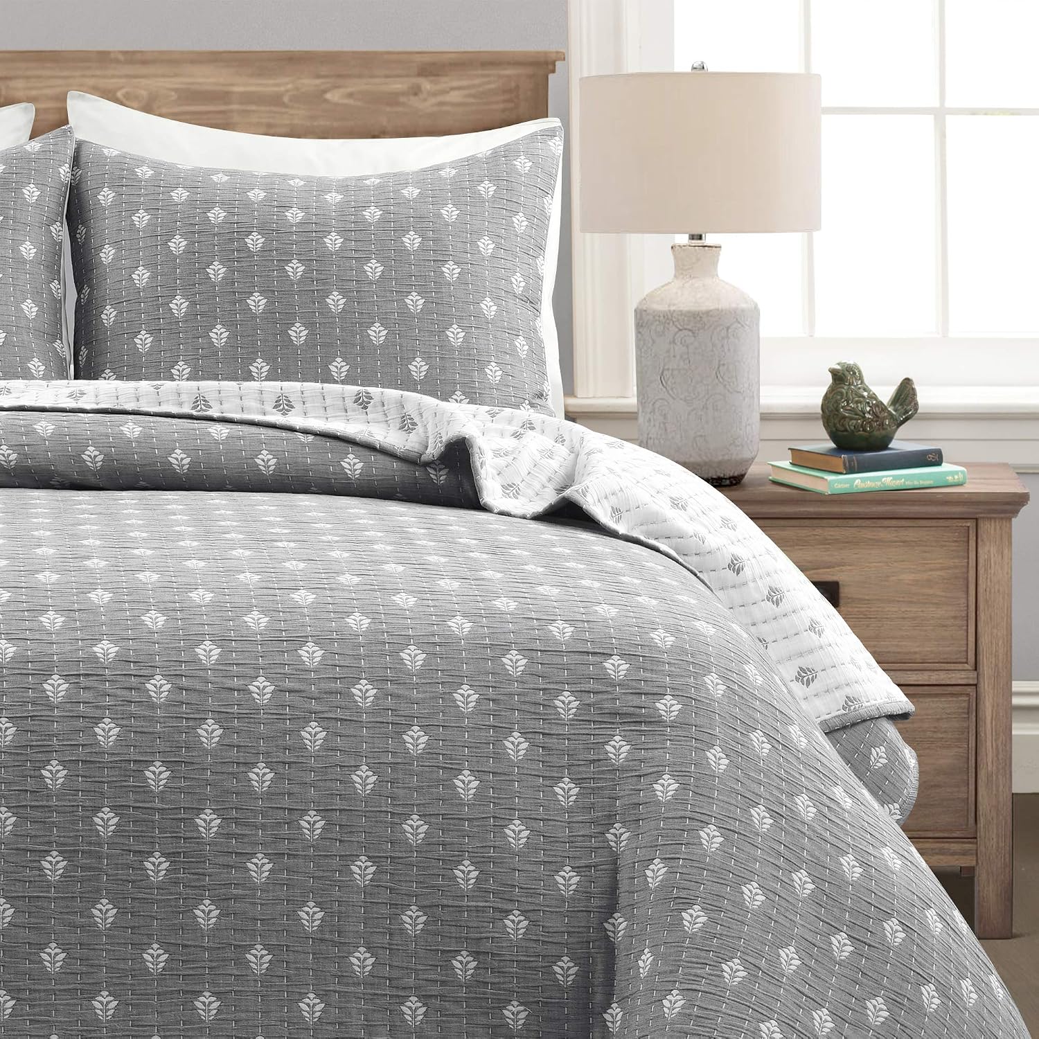 Lush Decor Hygge Kantha Pick Stitch Yarn Dyed Cotton Jacquard 3 Piece Quilt/Coverlet Set, Full/Queen, Gray & Off-White