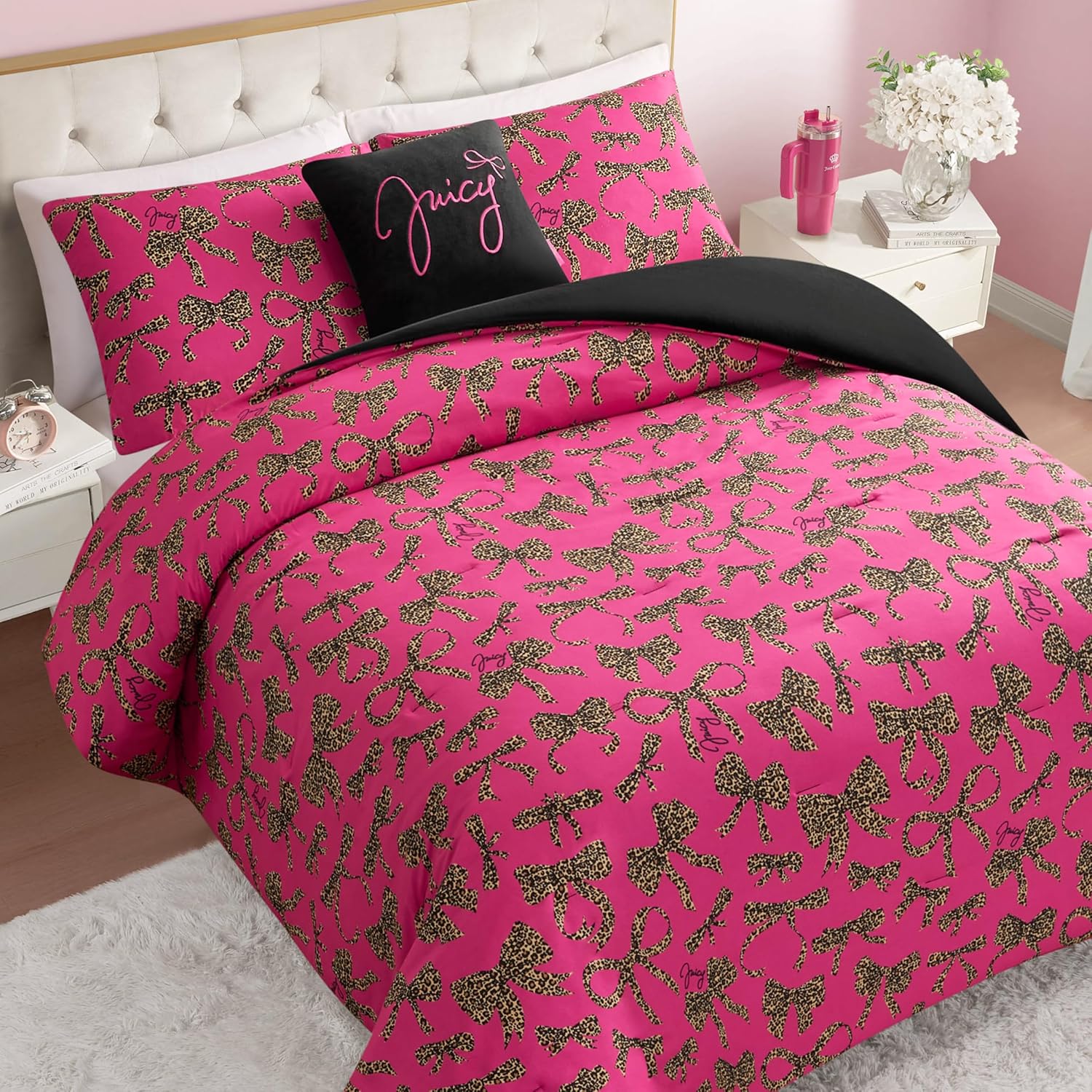 Juicy Couture Plush Reversible Cheetah Bows 4-Piece Full/Queen Comforter Set with Decorative Pillow