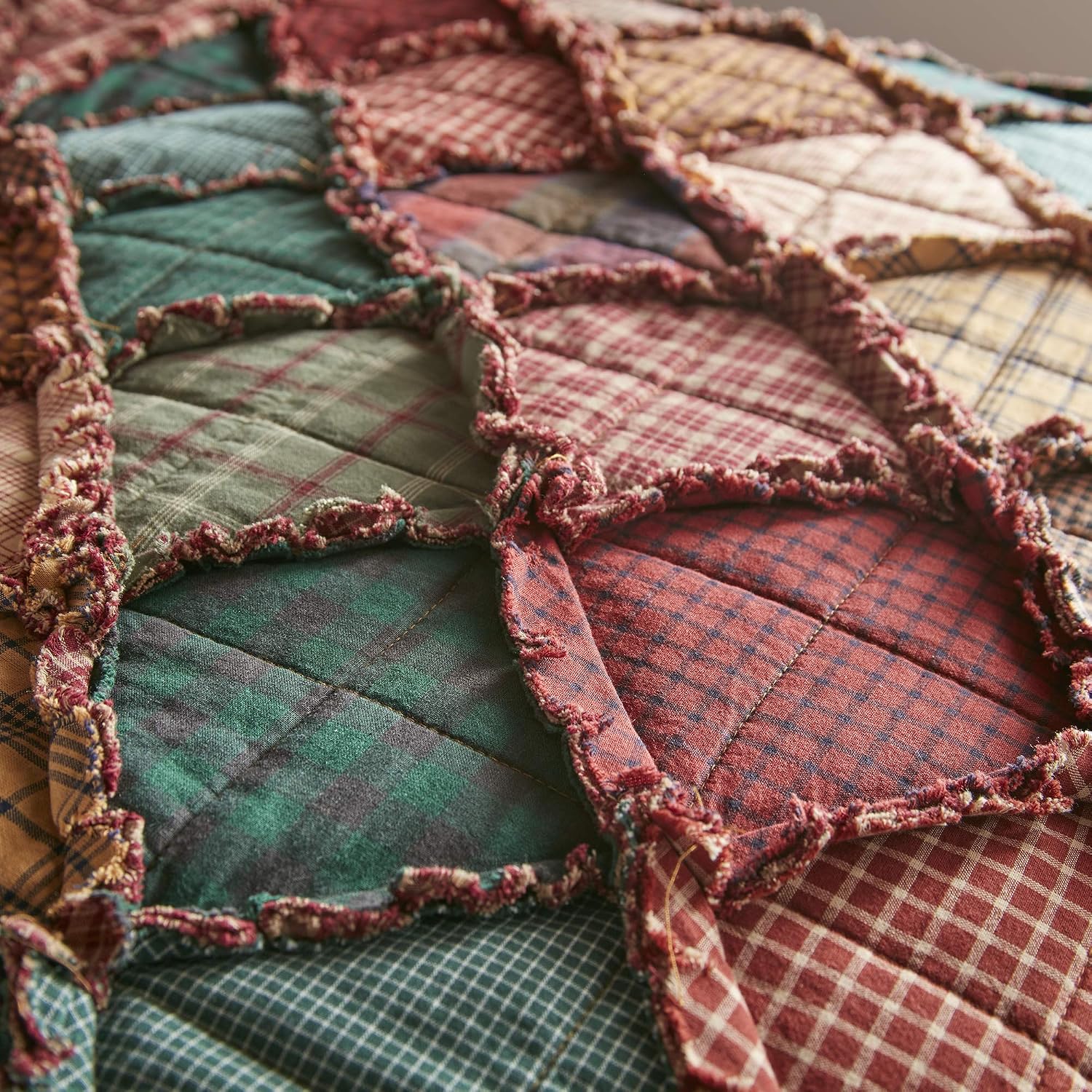 Donna Sharp King Bedding Set - 3 Piece - Campfire Cotton Lodge Quilt Set with King Quilt and Two King Pillow Shams - Machine Washable