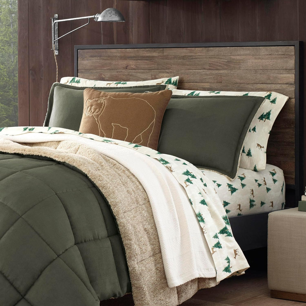 Eddie Bauer - Queen Comforter Set, Microsuede Bedding with Soft Sherpa Reverse, 3 Piece Bed Set with Matching Pillowcases (Sherwood Green)