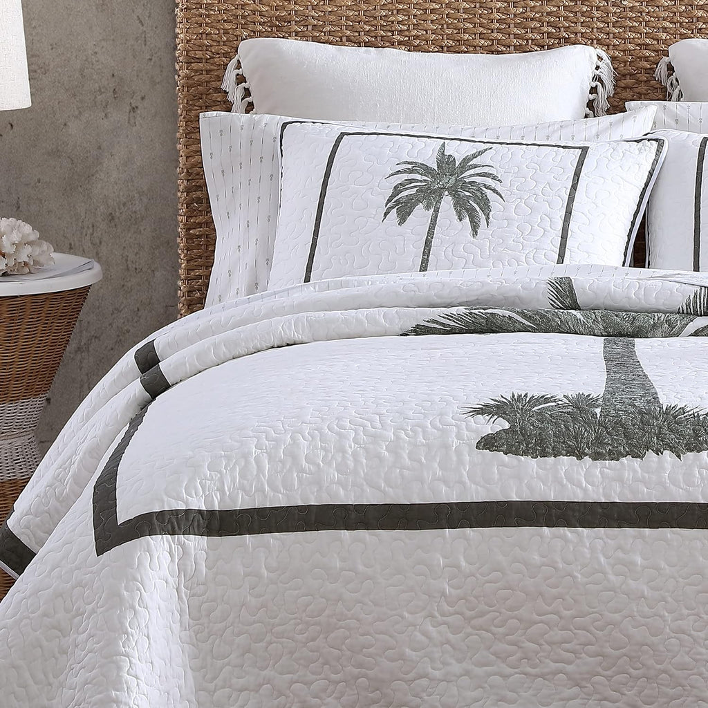 Tommy Bahama - King Quilt, Reversible Cotton Bedding, Breathable Bedding Set for All Seasons (Palm Island Green, King)
