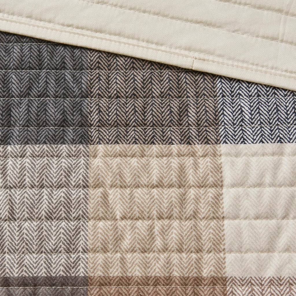 Madison Park Reversible Quilt Cabin Lifestyle Plaid Design - All Season, Breathable Coverlet Bedspread Bedding Set, Matching Shams, King/Cal King(104'x92'), Neutral 6 Piece