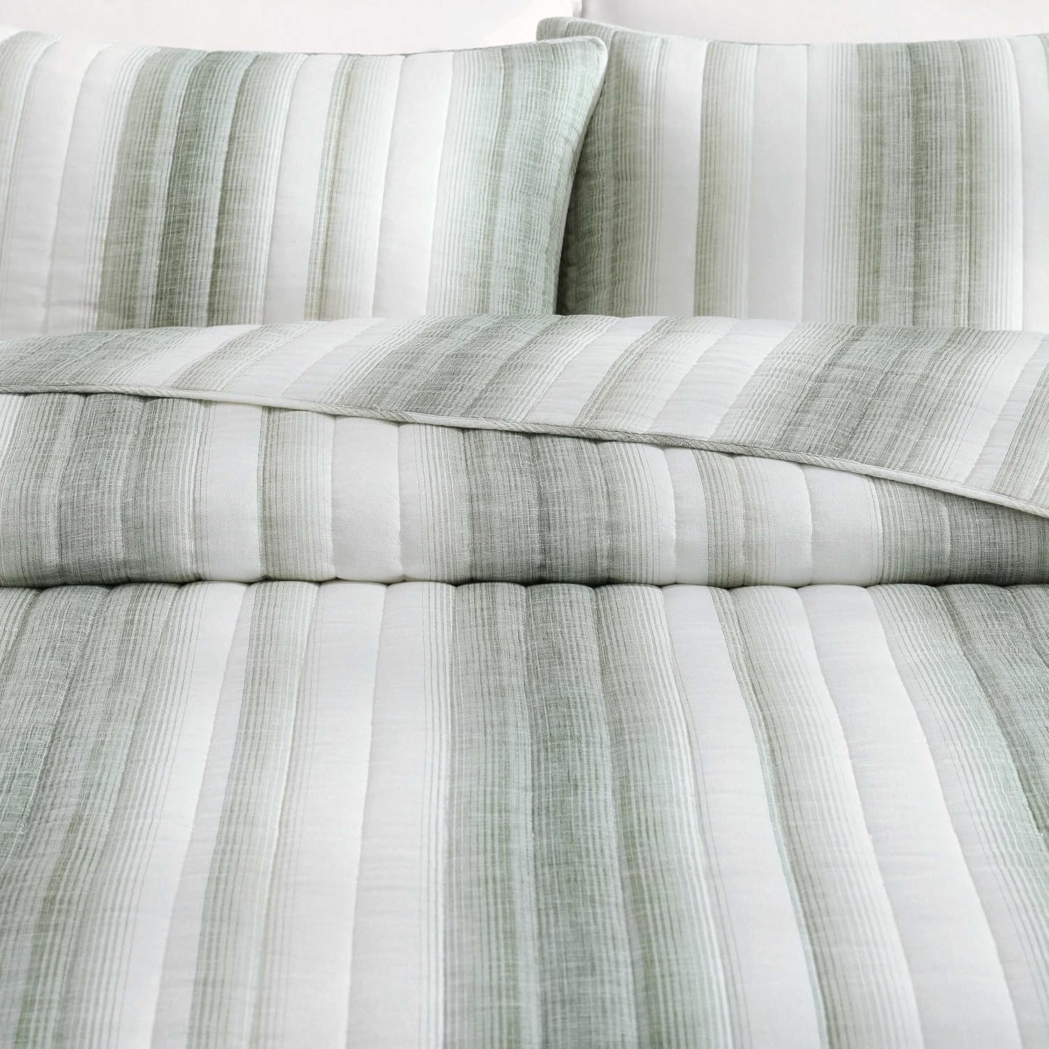 Tommy Bahama - Quilt Set, Luxuriously Soft Textured Bedding with Matching Shams, Striped Design, Modern Home Essentials (La Prisma Green, Full/Queen)