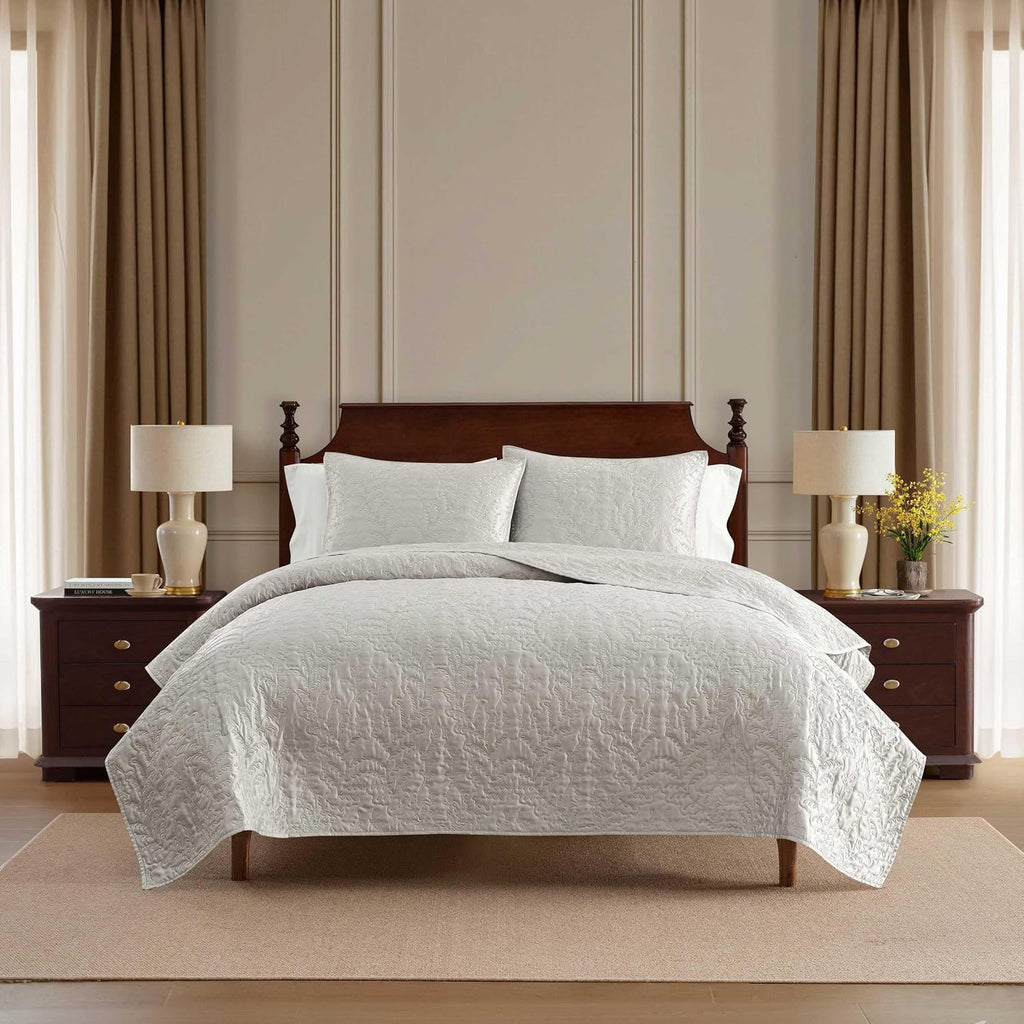 Martha Stewart - King Size Quilt Set, Soft & Smooth Sateen Bedding with a Light and Breathable Feel, 3 Piece Bed Set with Matching Pillowcases (Fern Embroidery Grey)