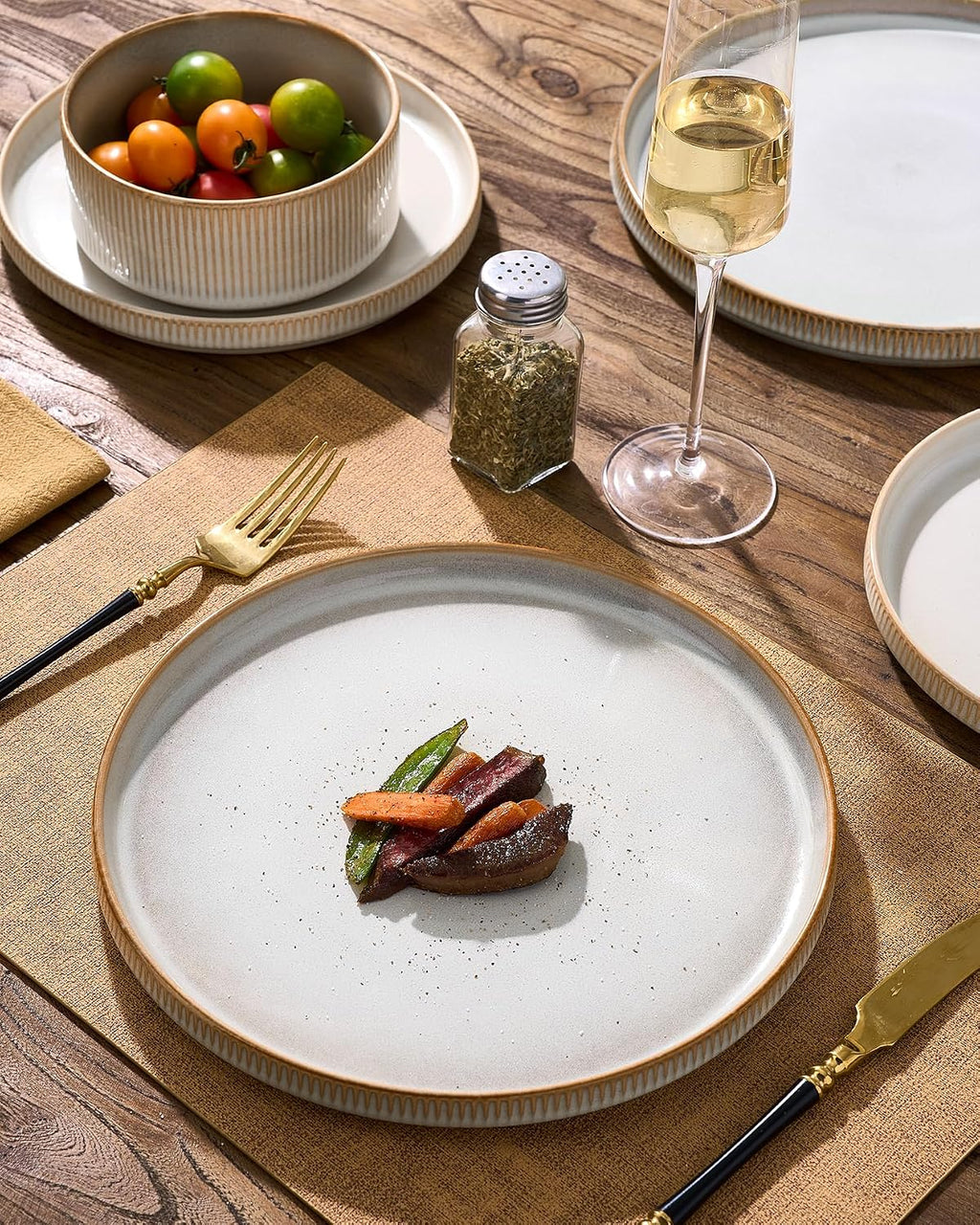 Stoneware Plates and Bowls Dishes Sets for 6 (18-Piece), Famiware Premium Handcrafted Reactive Glaze Dinnerware Set with Raised Rim, Scratch Resistant, Microwave Dishwasher Safe, Cappuccino White