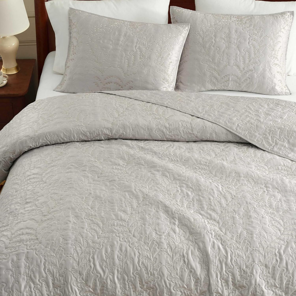 Martha Stewart - King Size Quilt Set, Soft & Smooth Sateen Bedding with a Light and Breathable Feel, 3 Piece Bed Set with Matching Pillowcases (Fern Embroidery Grey)