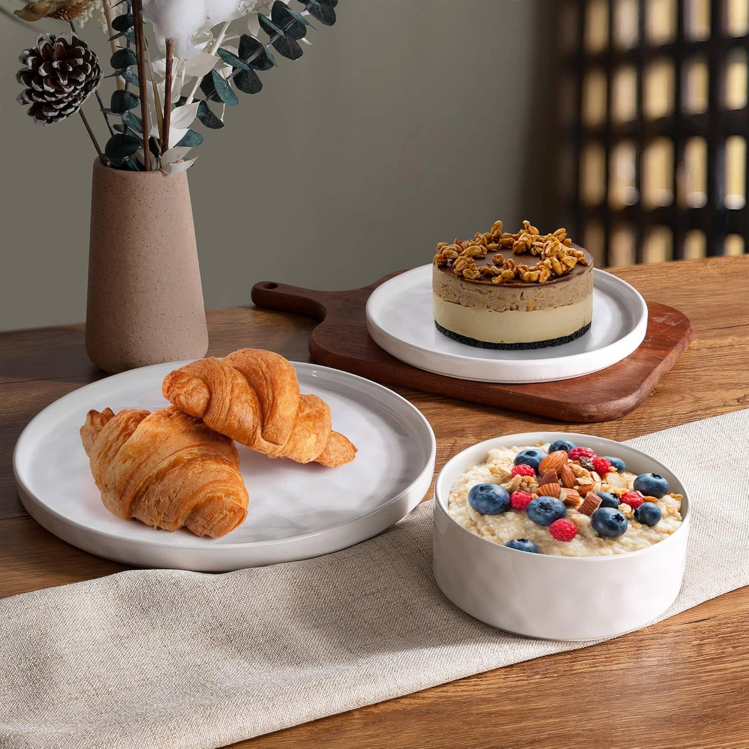 LIANYU 24 Piece Dinnerware Sets for 8, Stoneware Plates and Bowls Dish Set, Kitchen Dinner Ware Speckled Dining Dishware, Microwave & Dishwasher Safe, Polar White