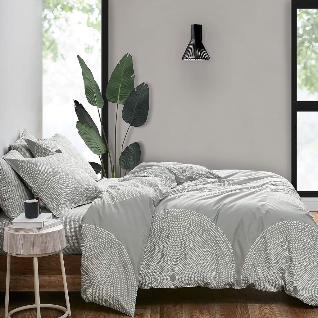 Marimekko - Queen Duvet Cover Set, Smooth Cotton Percale Bedding with Matching Shams, Lightweight Home Decor (Fokus Grey, Queen)