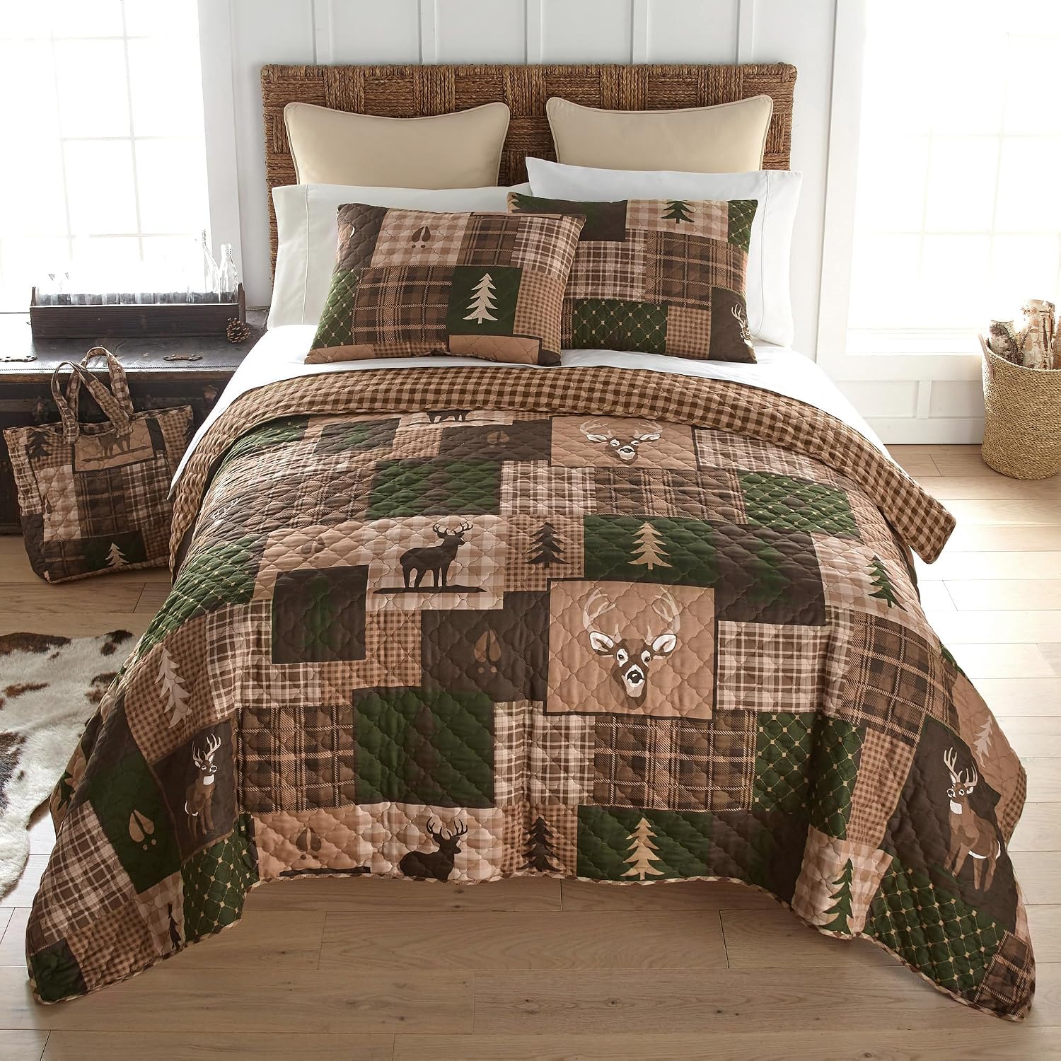 Donna Sharp Green Forest-King Quilt Set, Measures 104 x 96, Includes 1 Quilt and 2 King Shams, Machine Washable
