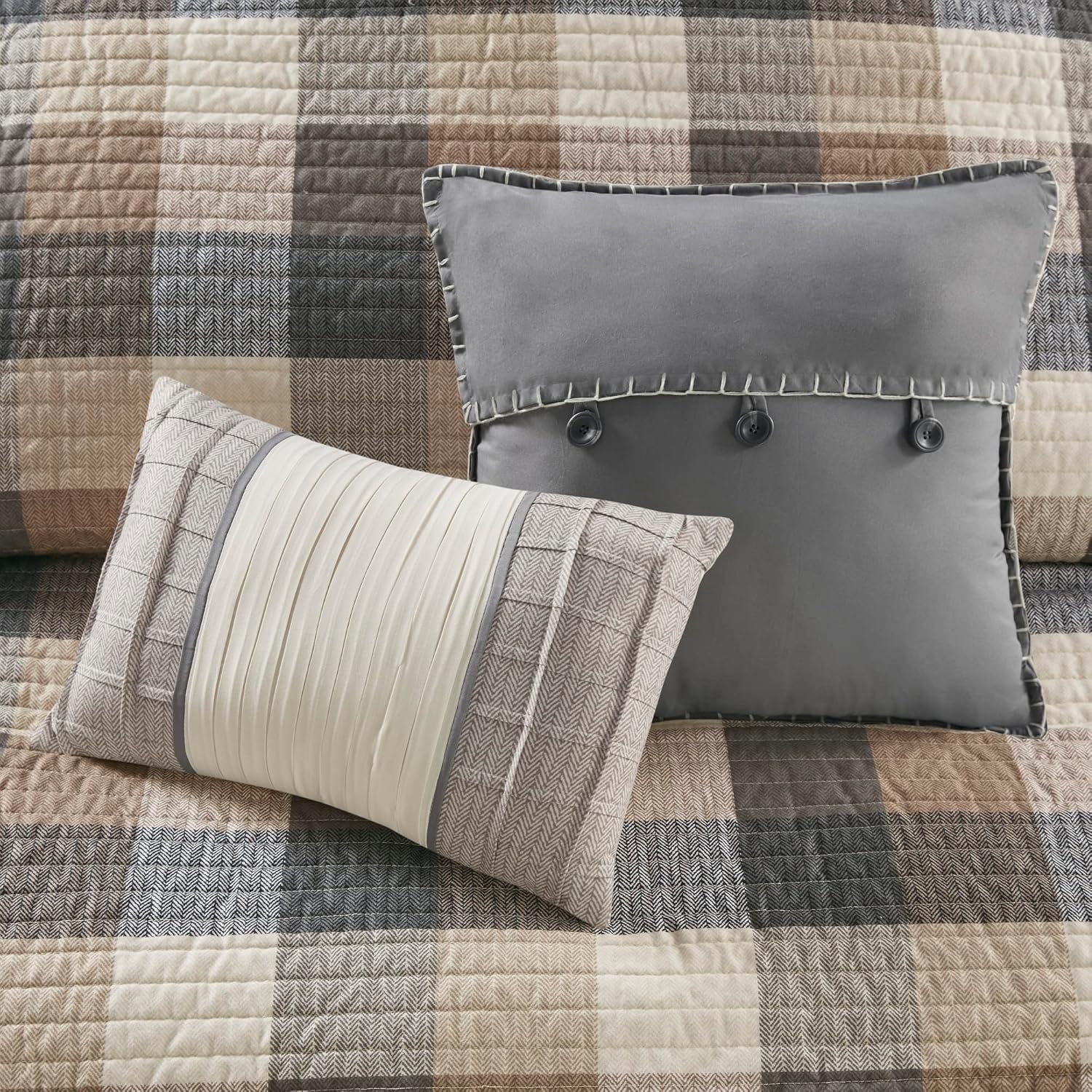 Madison Park Reversible Quilt Cabin Lifestyle Plaid Design - All Season, Breathable Coverlet Bedspread Bedding Set, Matching Shams, King/Cal King(104'x92'), Neutral 6 Piece