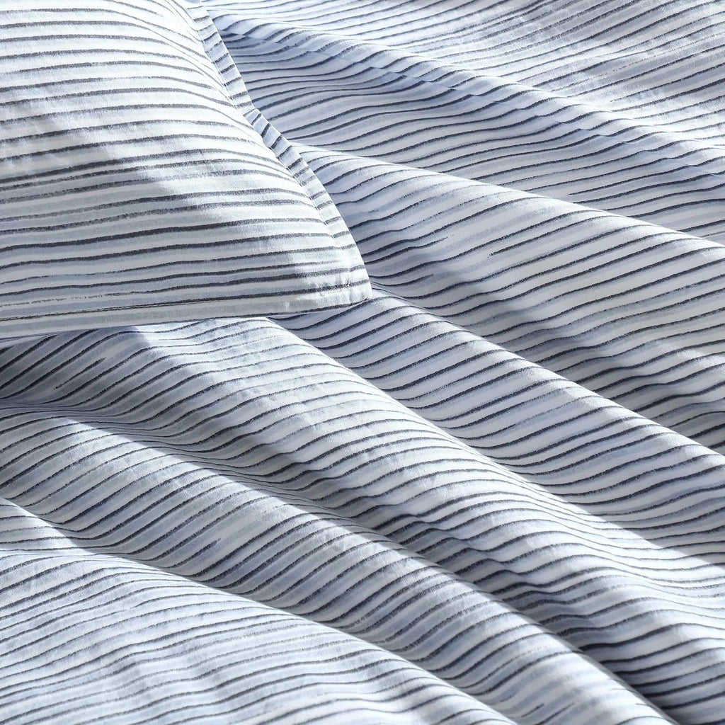 Calvin Klein - Queen Comforter Set, Crisp & Tailored Cooling Bedding w/a Naturally Smooth Cotton Percale Lightweight Feel – 3 Piece Bed Set with Matching Pillowcases (Wavy Striped Blue)