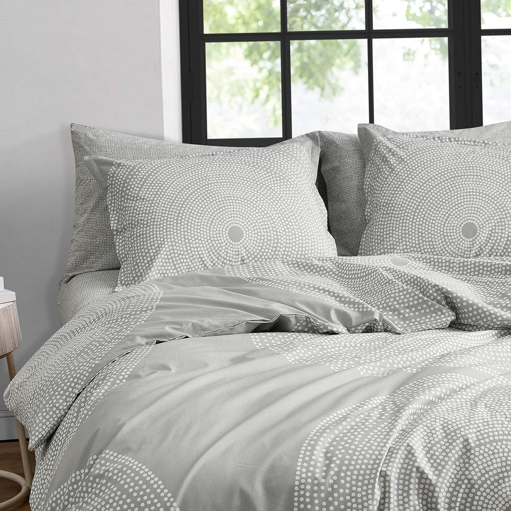 Marimekko - Queen Duvet Cover Set, Smooth Cotton Percale Bedding with Matching Shams, Lightweight Home Decor (Fokus Grey, Queen)
