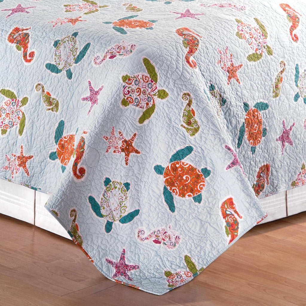 C&F Home St. Kitts 3-Piece King Quilt Set Versatile Summer Nautical Coastal Sea Turtles Seahorse Beach House Reversible Machine Wash Lightweight Coverlet Comforter Bedroom Bedding Decor Decoration
