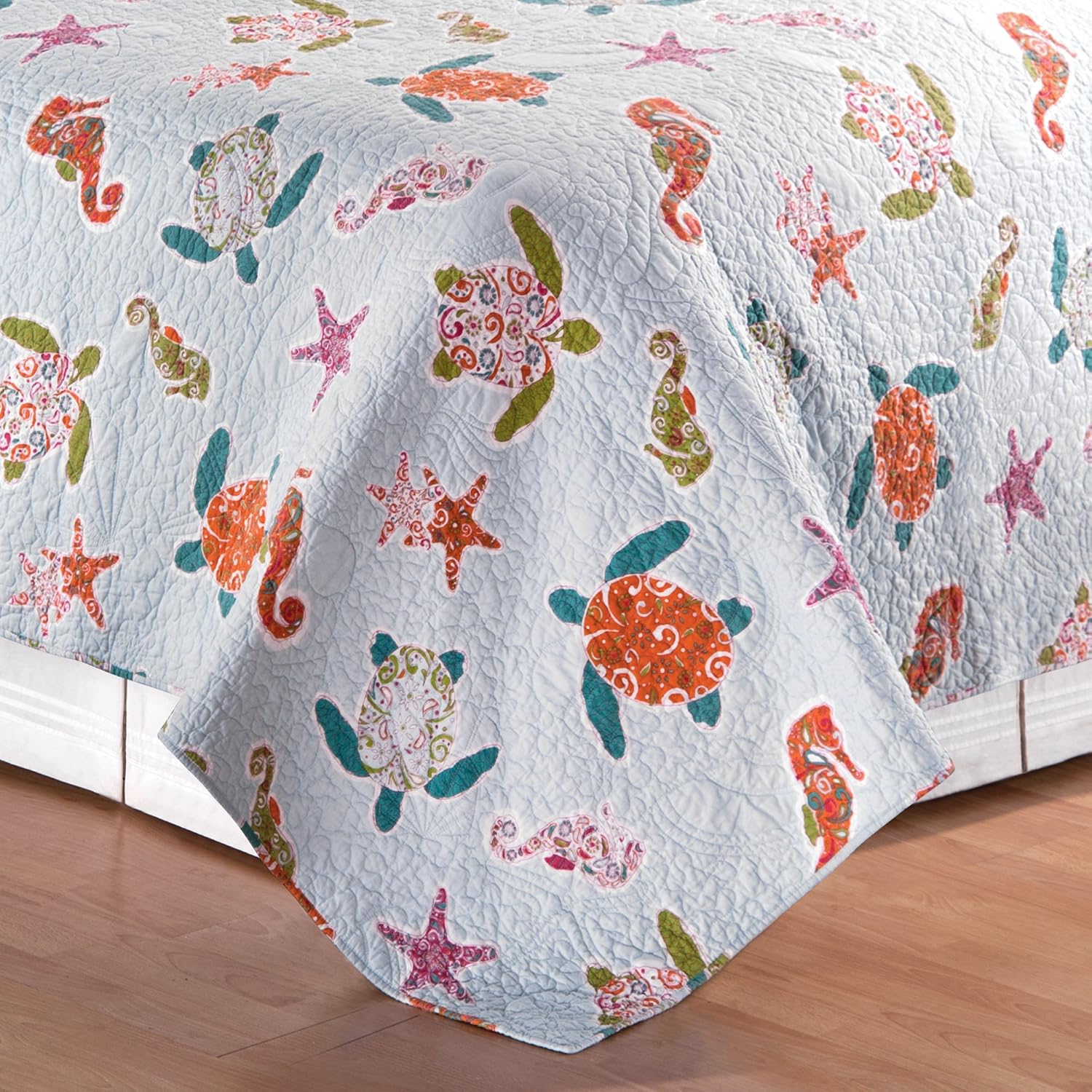 C&F Home St. Kitts 3-Piece King Quilt Set Versatile Summer Nautical Coastal Sea Turtles Seahorse Beach House Reversible Machine Wash Lightweight Coverlet Comforter Bedroom Bedding Decor Decoration