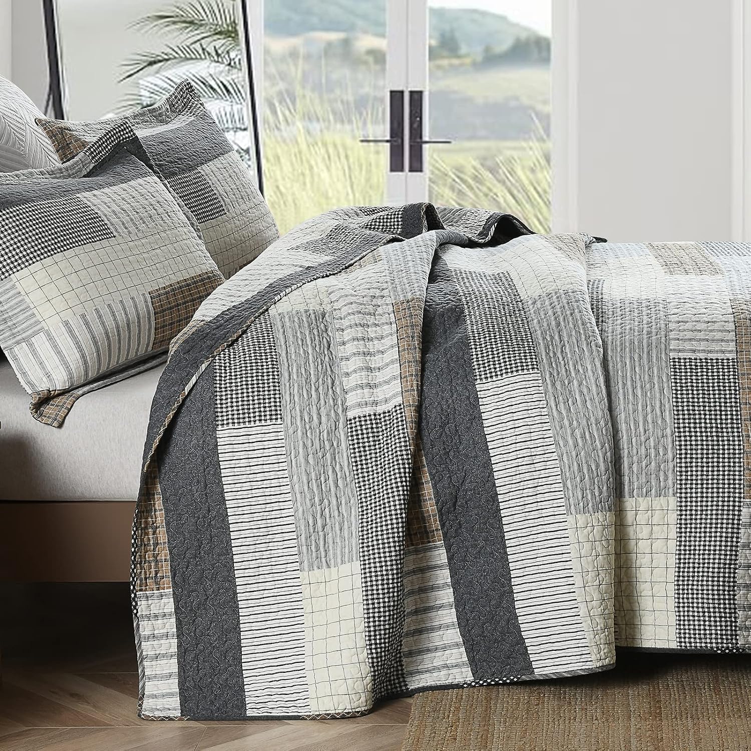 Quilts King Size, King Quilt Bedding Set Bedspread, 100% Cotton Patchwork Quilt for King Bed, 3 Pieces Plaid Farmhouse Reversible Lightweight Comforter Bed Spread, Grey/Tan/Black