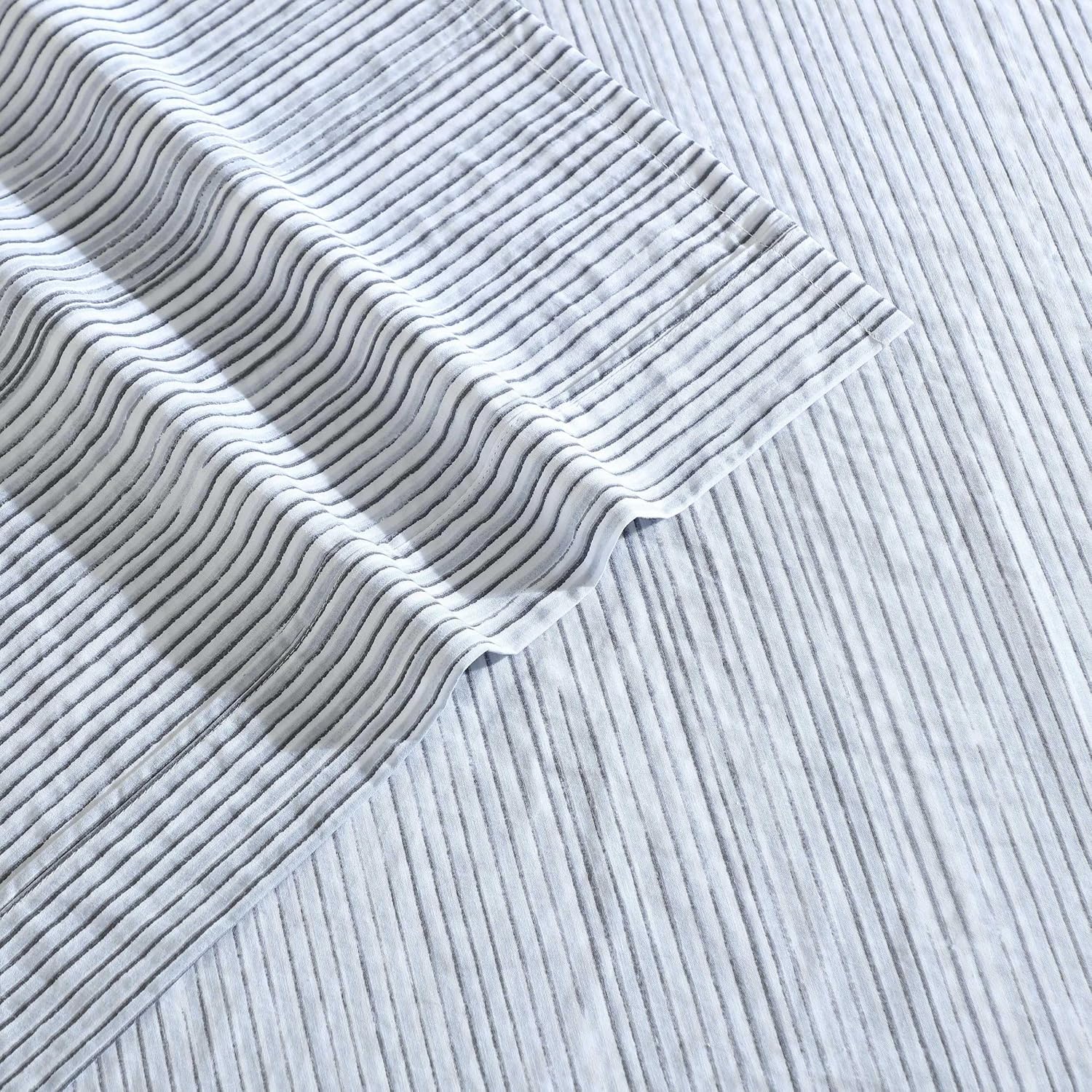 Calvin Klein - King Size Sheets Set, Crisp & Tailored Cooling Sheets w/a Naturally Smooth Cotton Percale Lightweight Feel - Bed Sheets with Matching Pillowcases & Fitted Sheet (Wavy Stripe Blue)