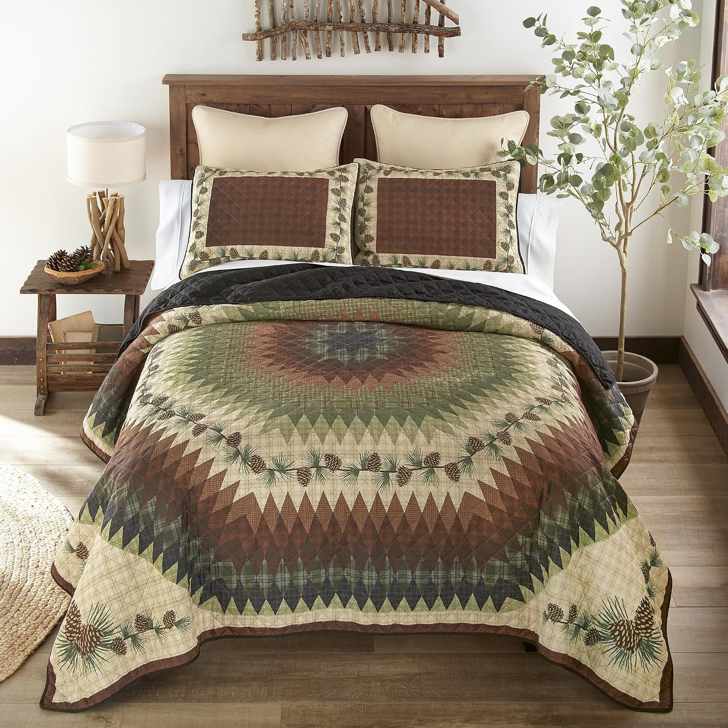 Donna Sharp Pine Circle Polyester Quilted Bedding Set - 3-Piece King Size Quilt Set - Includes 1 Quilt and 2 King Pillow Shams - Machine Washable - Traditional Design