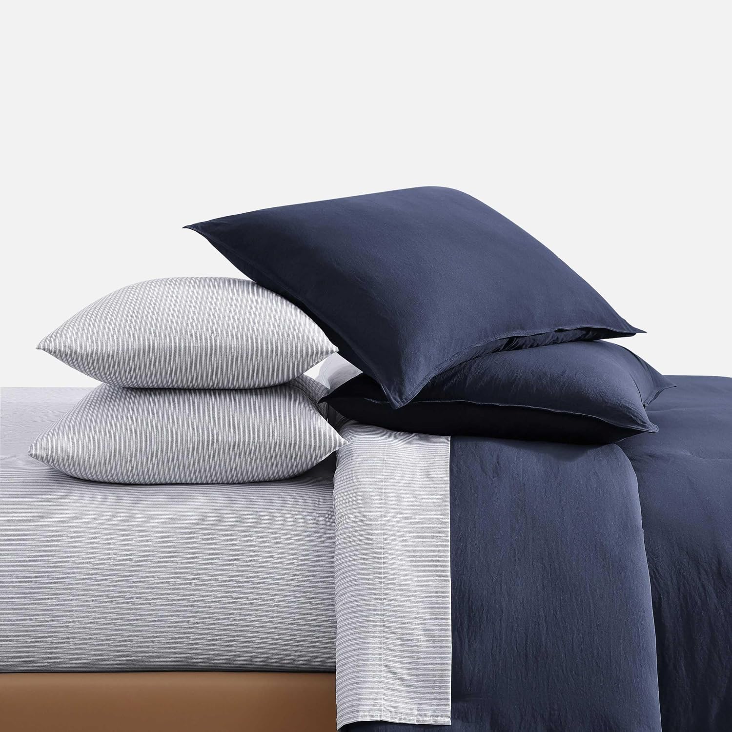 Tommy Hilfiger - Queen Bedding Set, Soft 7 Piece Comforter Set w/Matching Bed Sheets & Pillowcases, Medium Weight for Year Round Comfort (Solid Microfiber Blue)