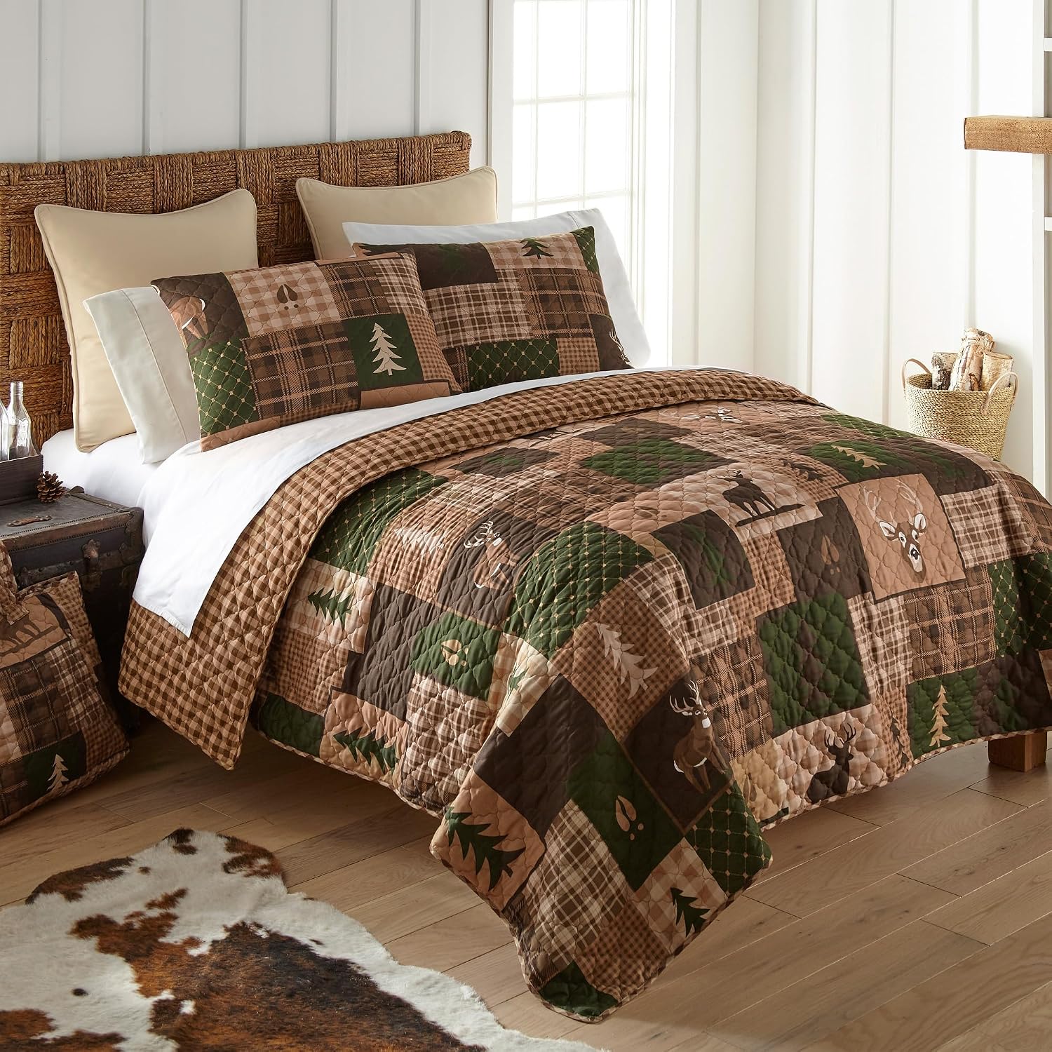 Donna Sharp Green Forest-King Quilt Set, Measures 104 x 96, Includes 1 Quilt and 2 King Shams, Machine Washable