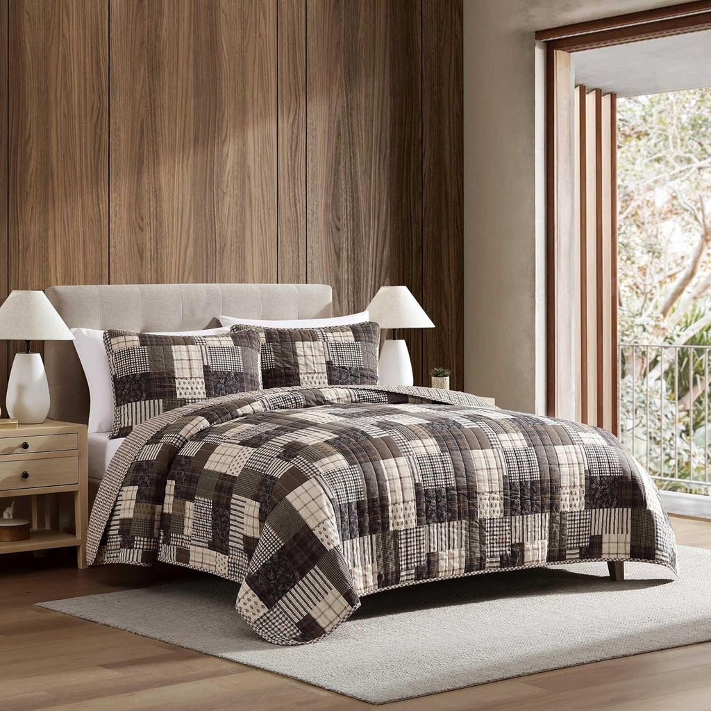 Eddie Bauer - King Quilt Set, Naturally Soft Cotton Bedding w/a Lightweight Feel for All-Year Comfort, Reversible w/Matching Pillowcases, 3 Piece Bed Set (Antique Brown)