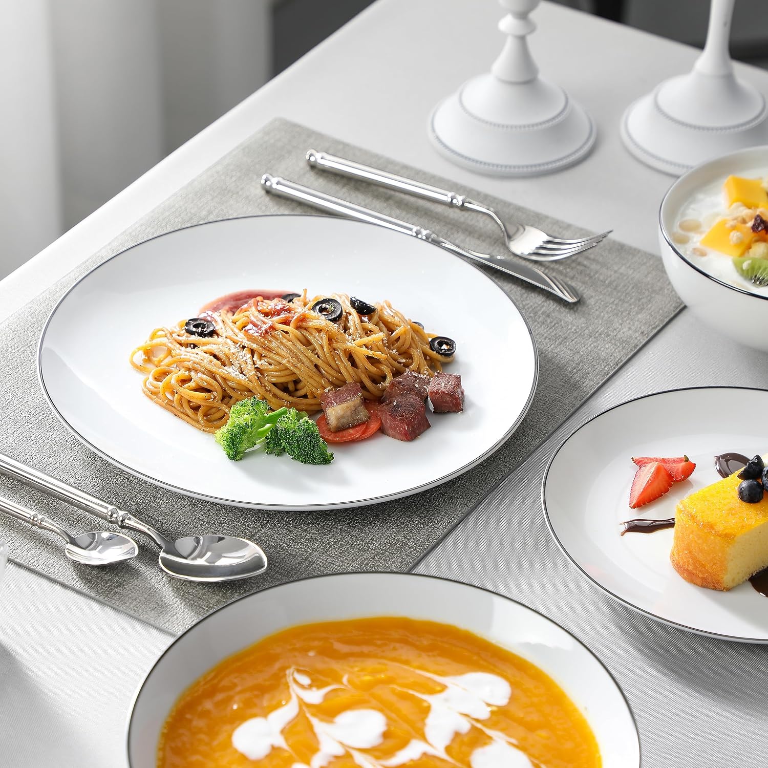 MALACASA 24-Piece Gourmet Porcelain Dinnerware Sets, Modern White with Black Rim Round Dish Set for 6 - Premium Serving Plates and Bowls Sets for Dessert, Salad, Soup, Pasta - Series AMELIA