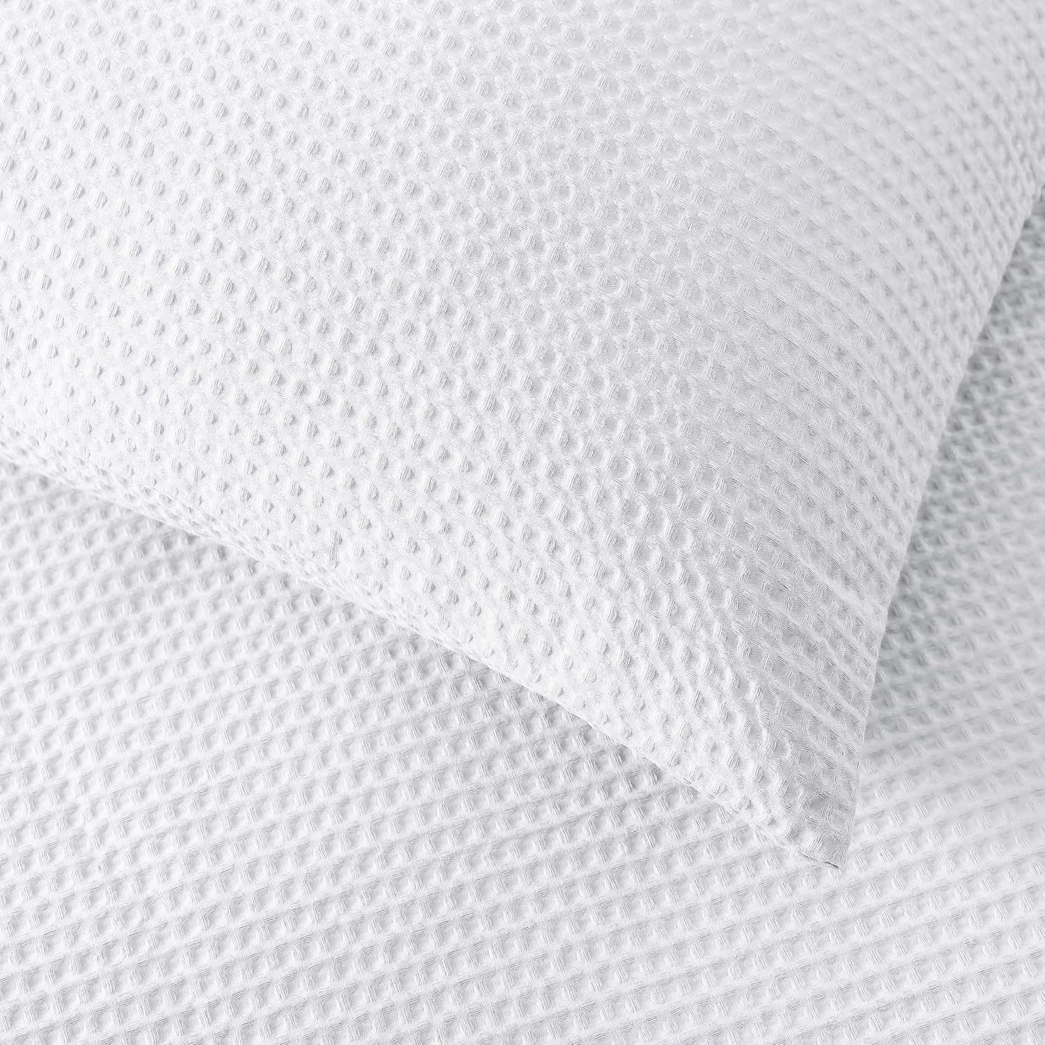 Vera Wang - King Comforter Set, Soft Cotton Bedding with Waffle Pique Texture & Smooth Cotton Percale Reverse, Medium Weight for Year-Round Comfort, 3 Piece Bed Set with Matching Pillowcases (White)