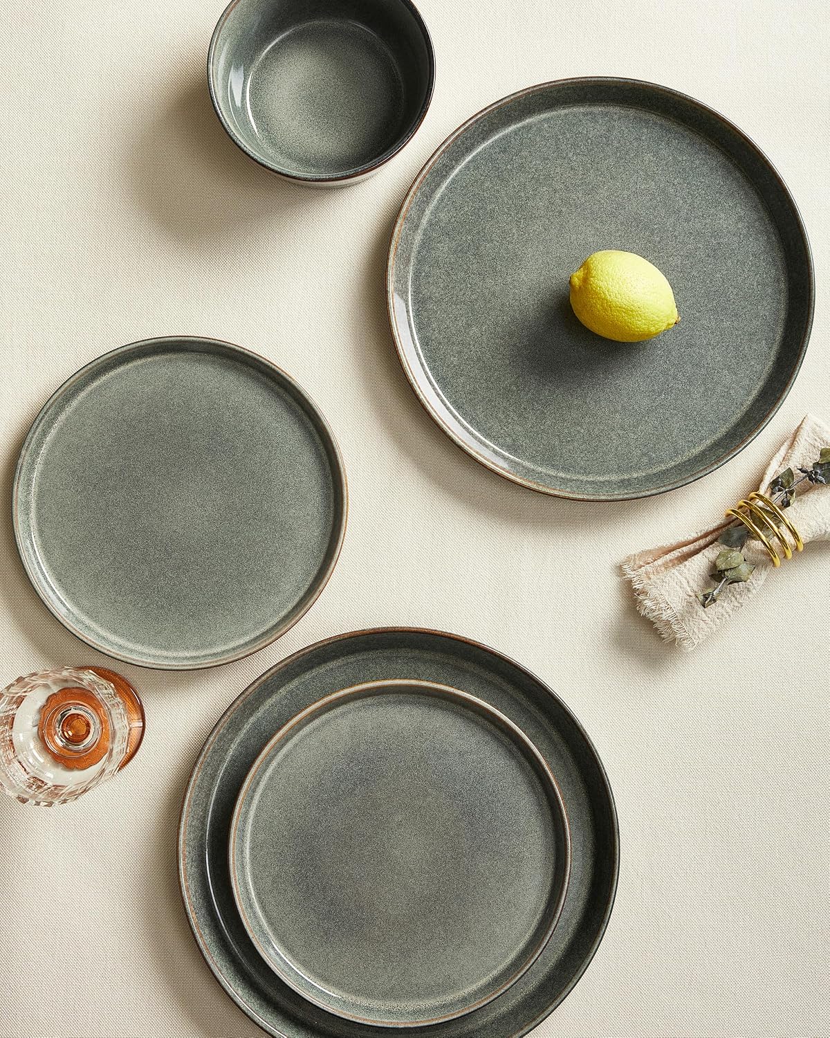 Pokini Dinnerware Sets, Microwave Safe Plates and Bowls Sets, Dishes Set for 8, Chip & Scratch Resistant Dinner Set, Handcrafted Farmhouse Dishware Sets, Green Wheat