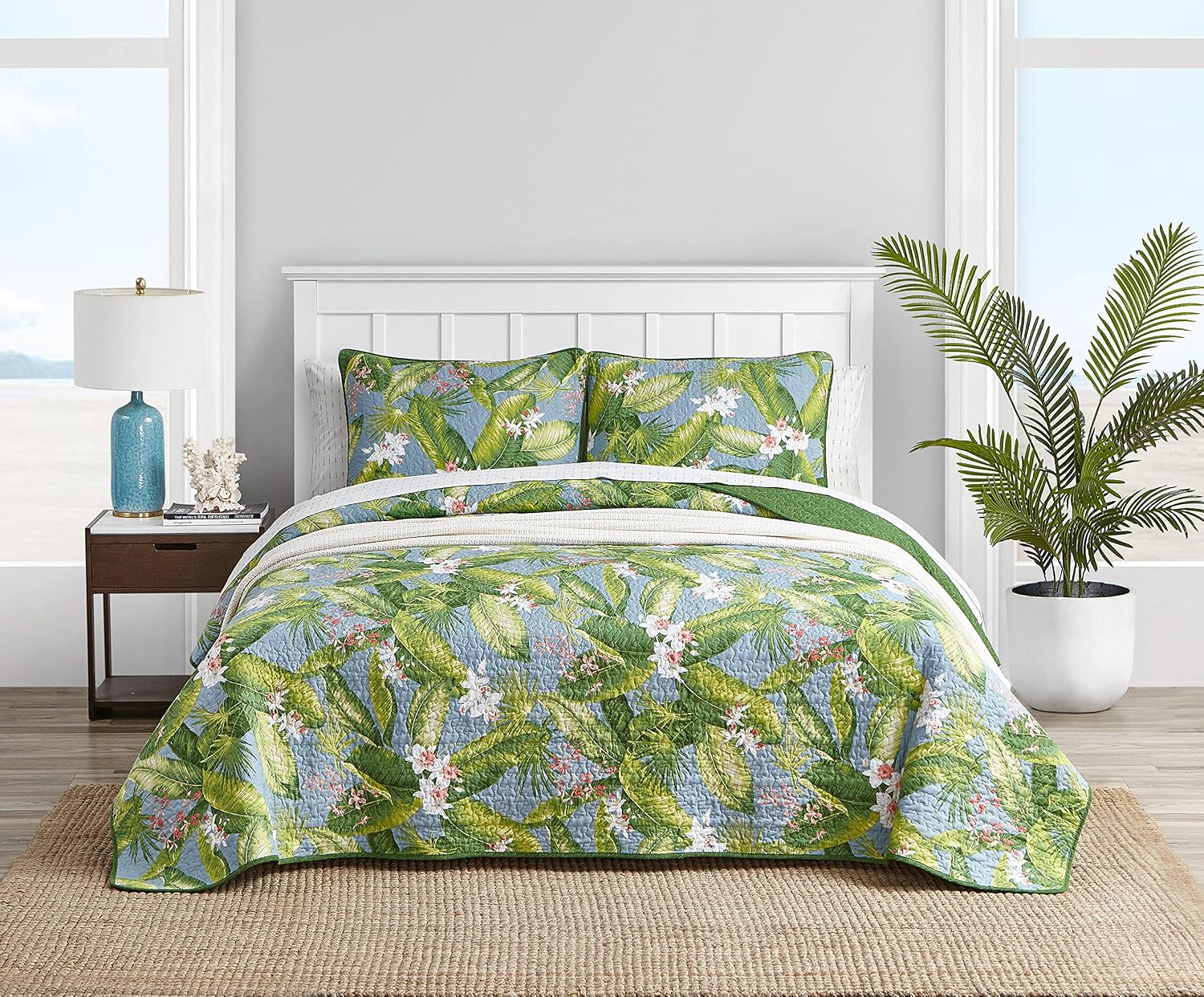 Tommy Bahama Quilt Set Reversible Cotton Bedding with Matching Shams, Lightweight Home Decor for All Seasons, Sky