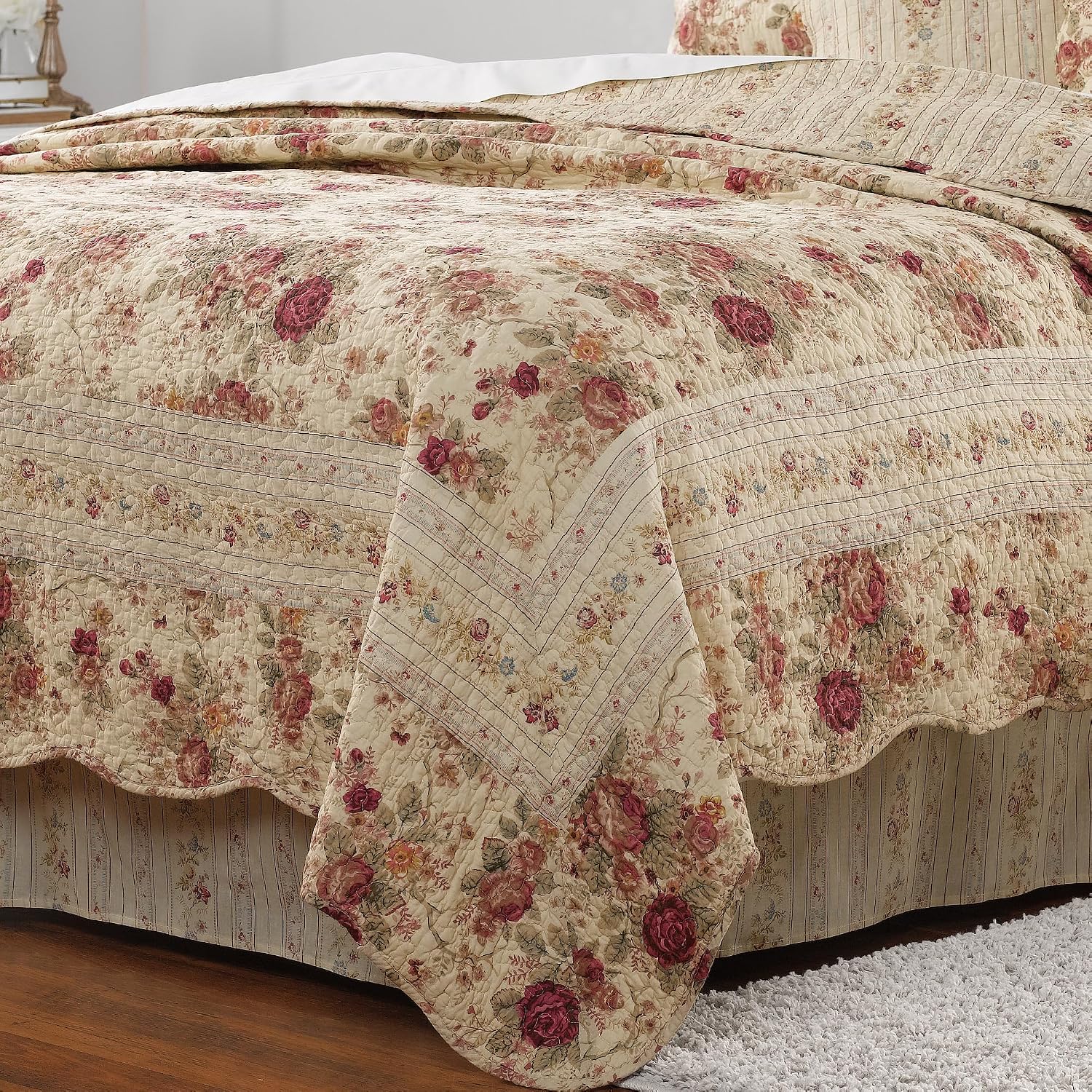 Greenland Home Antique Rose 100% Cotton Heirloom-Quality Quilt Set, 4-Piece Twin/XL, Ecru